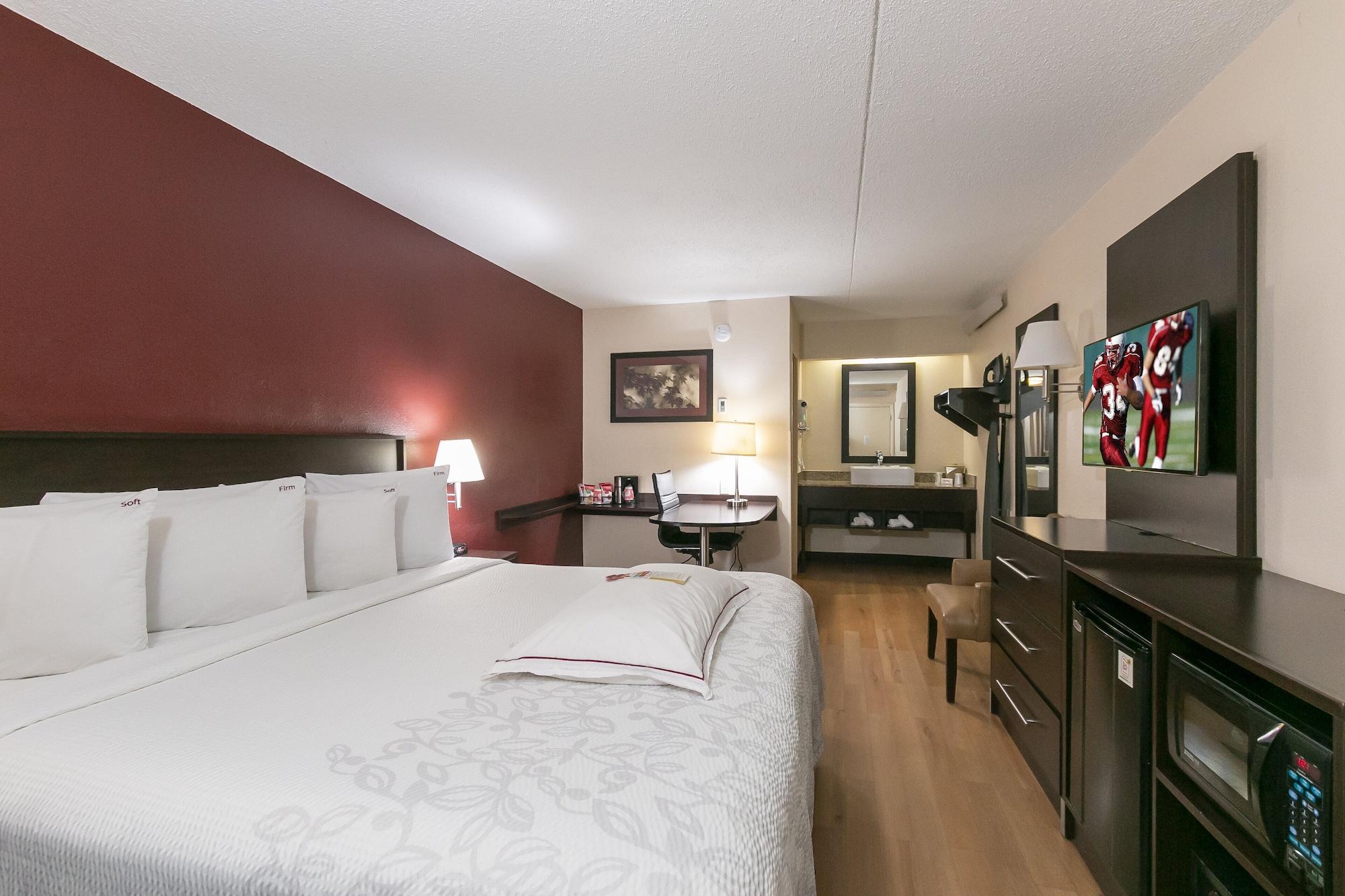 Red Roof Inn Plus+ West Springfield Εξωτερικό φωτογραφία