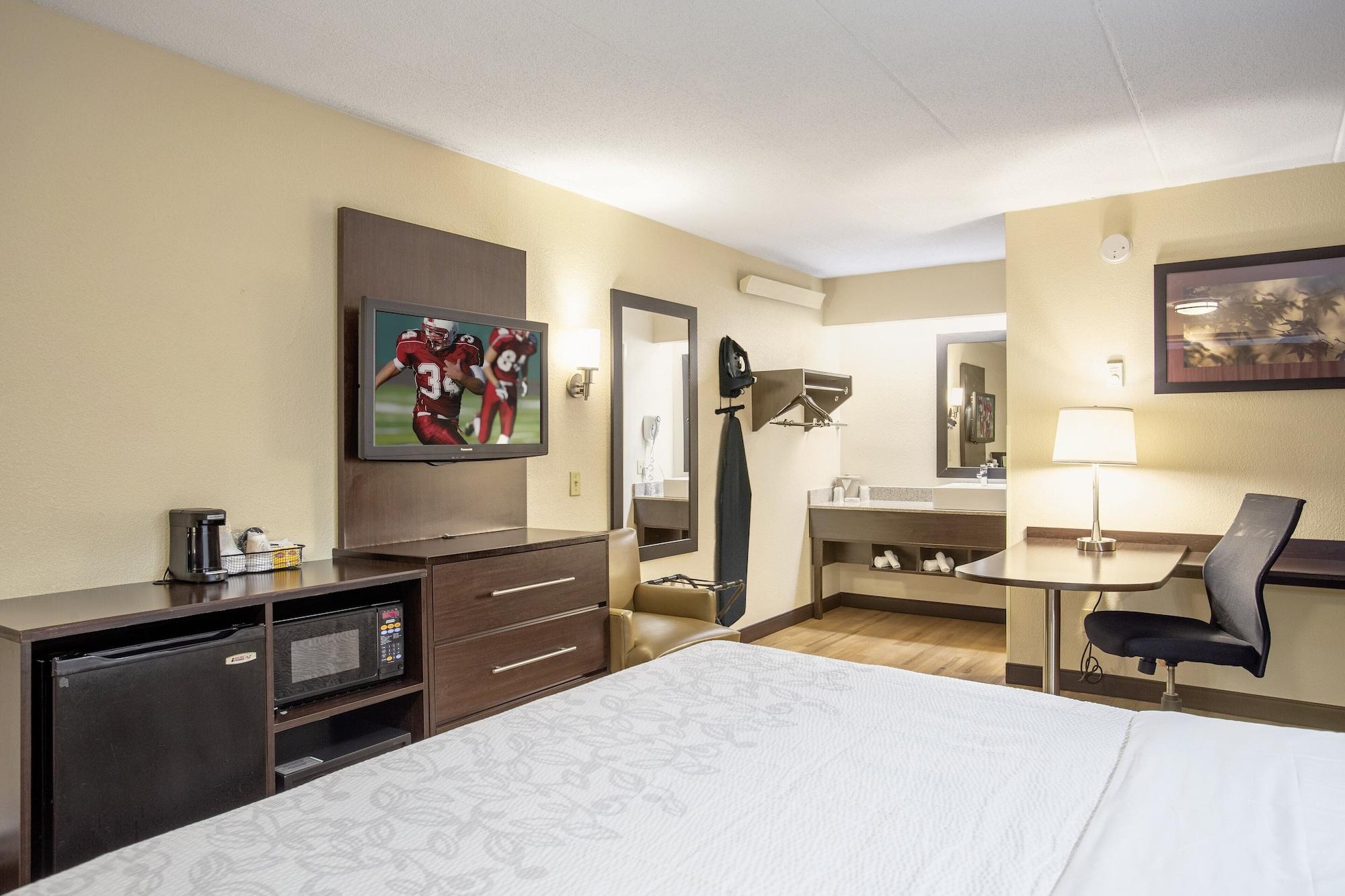 Red Roof Inn Plus+ West Springfield Εξωτερικό φωτογραφία