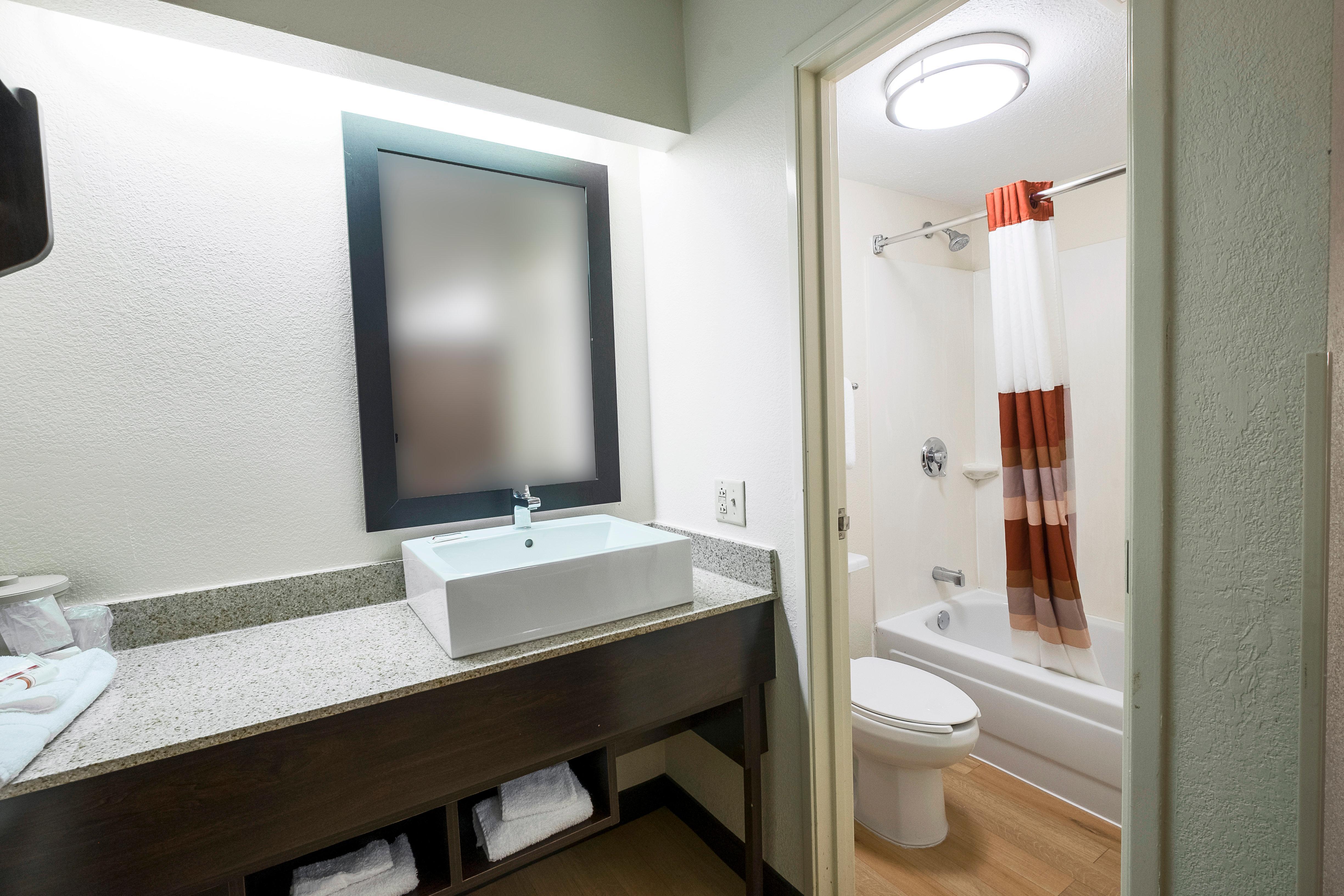 Red Roof Inn Plus+ West Springfield Εξωτερικό φωτογραφία