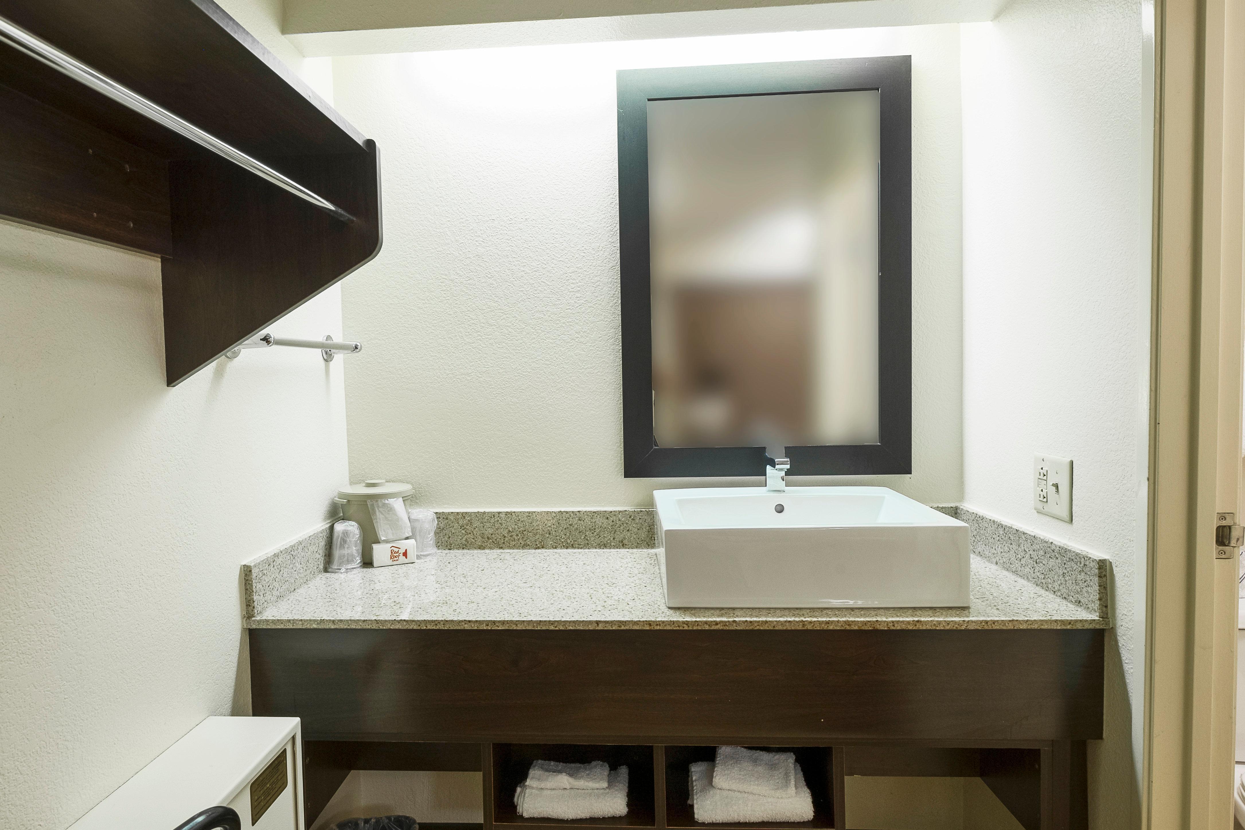 Red Roof Inn Plus+ West Springfield Εξωτερικό φωτογραφία
