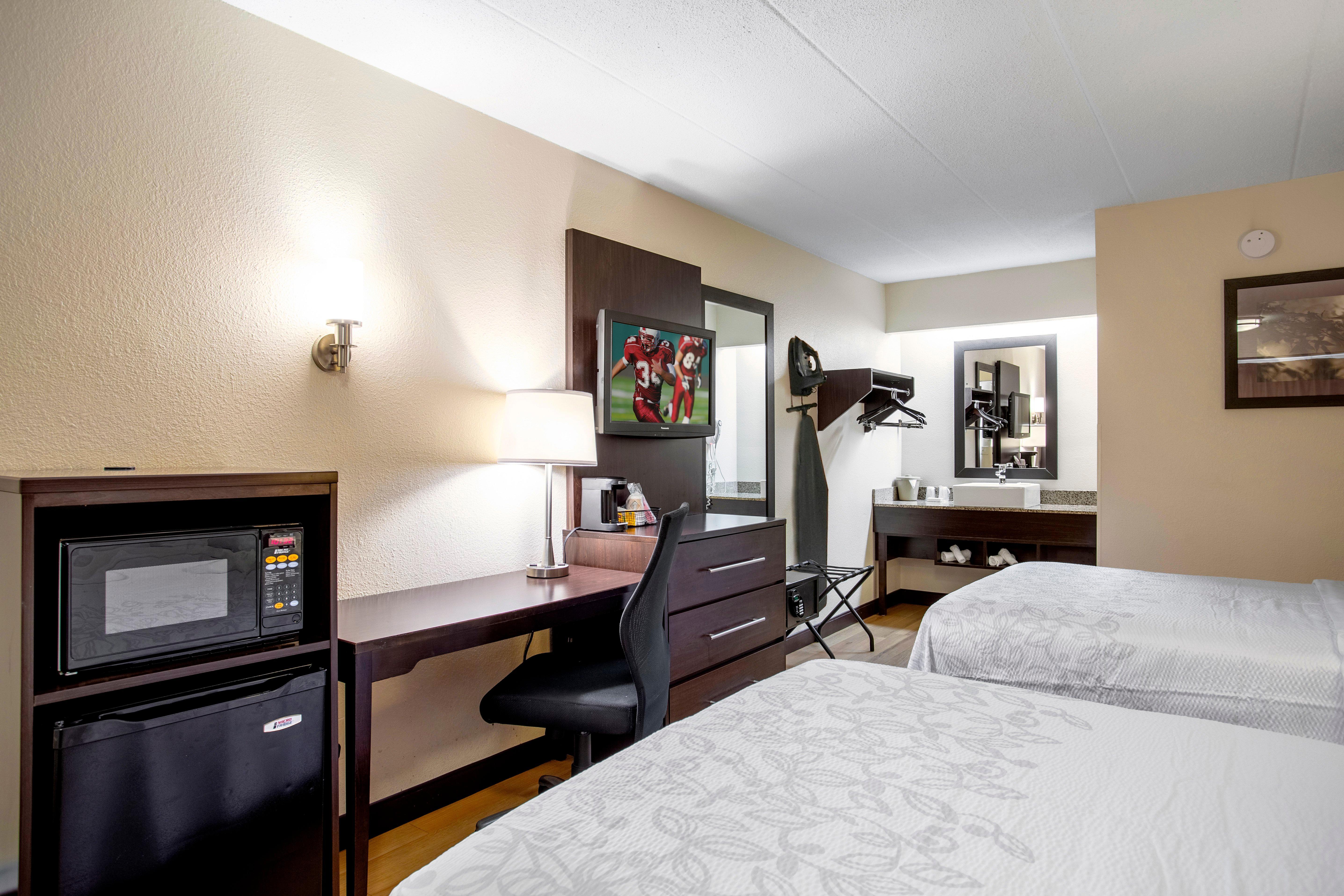 Red Roof Inn Plus+ West Springfield Εξωτερικό φωτογραφία