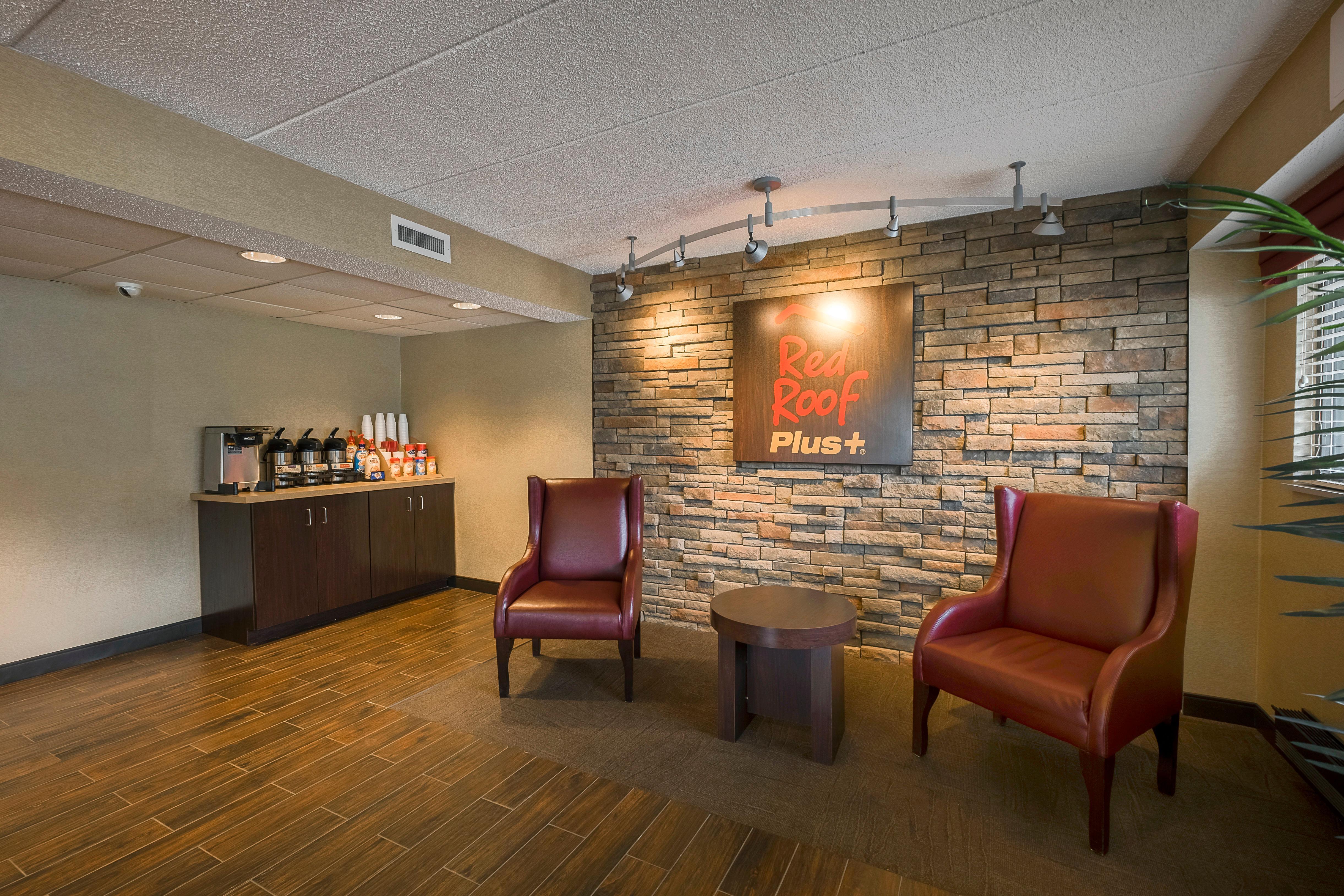 Red Roof Inn Plus+ West Springfield Εξωτερικό φωτογραφία