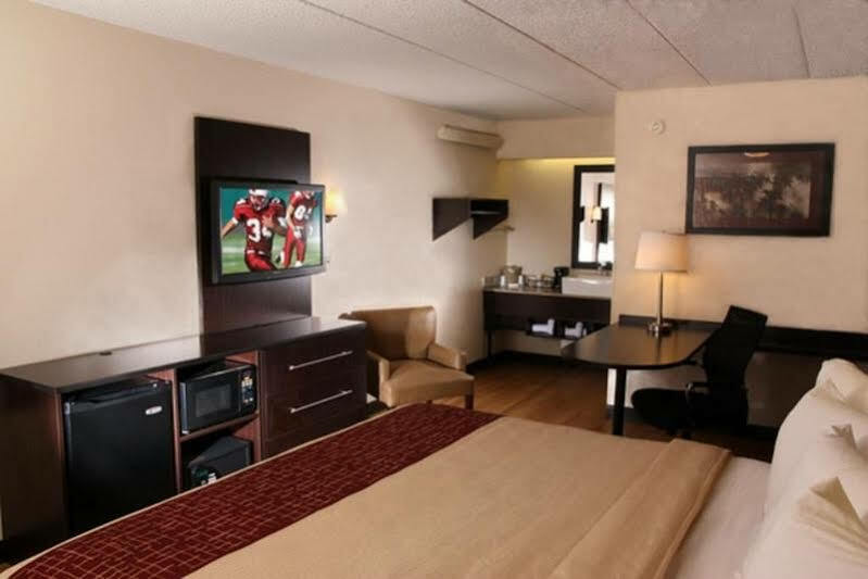 Red Roof Inn Plus+ West Springfield Εξωτερικό φωτογραφία